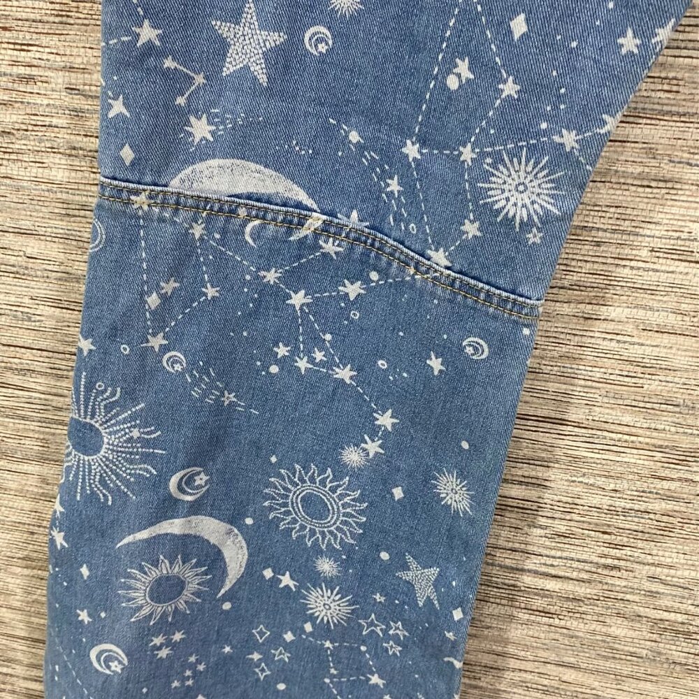 đ⨠Rue 21Cosmic Dreamer BOHO Juniors XL Bell Bottom Jeans Star Moon & Sun Print - Picture 3 of 10